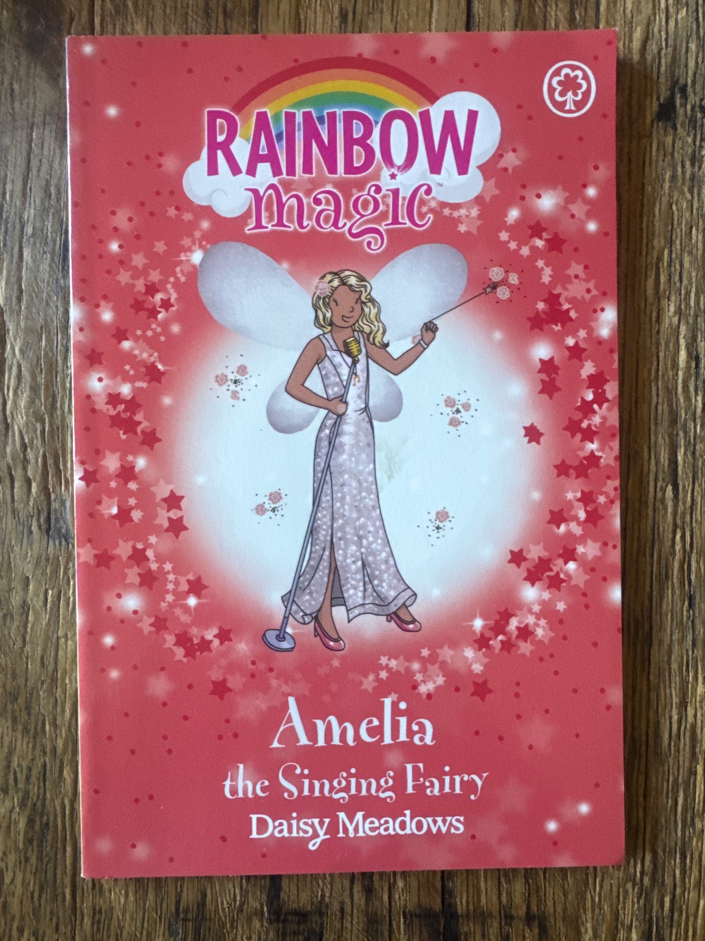 Rainbow Magic - Amelia the Singing Fairy